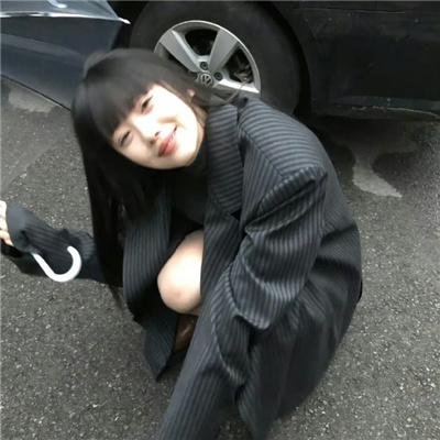 蜘蛛网中的女孩